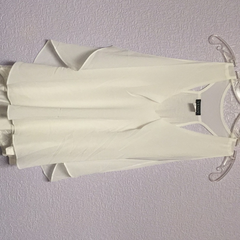 Venus NWT white cascading tank. Never worn.